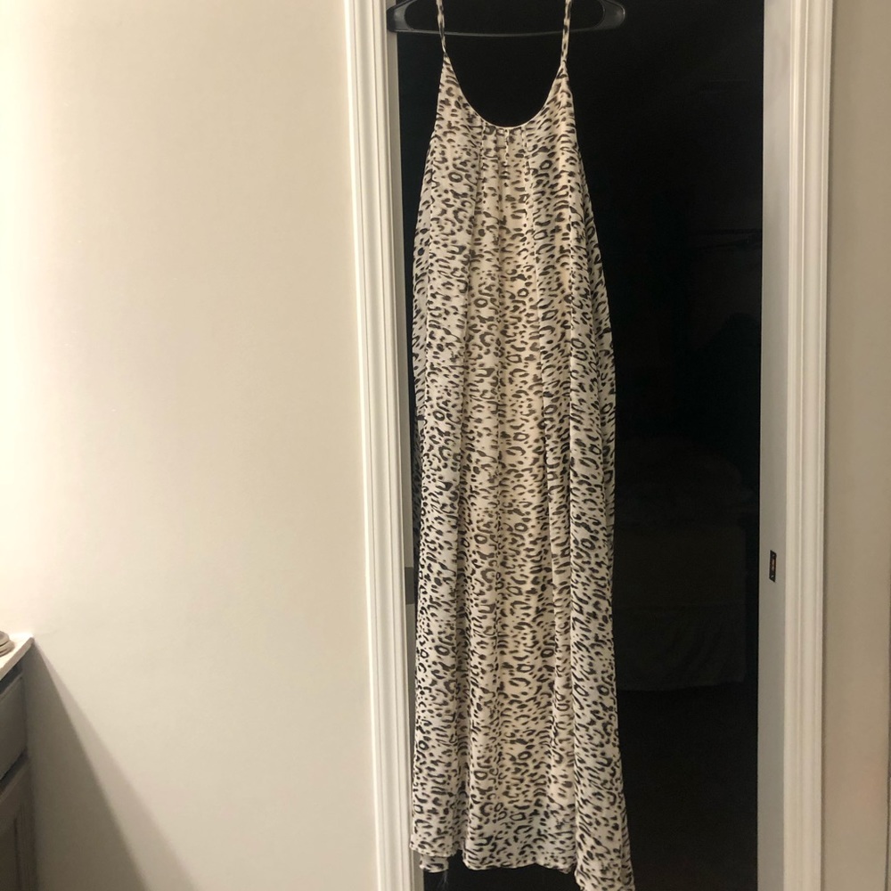 Floor length cheetah print maxi dress!